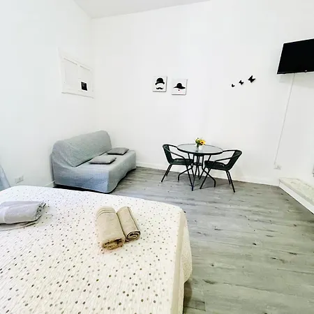 Monolocale Station Holiday home *